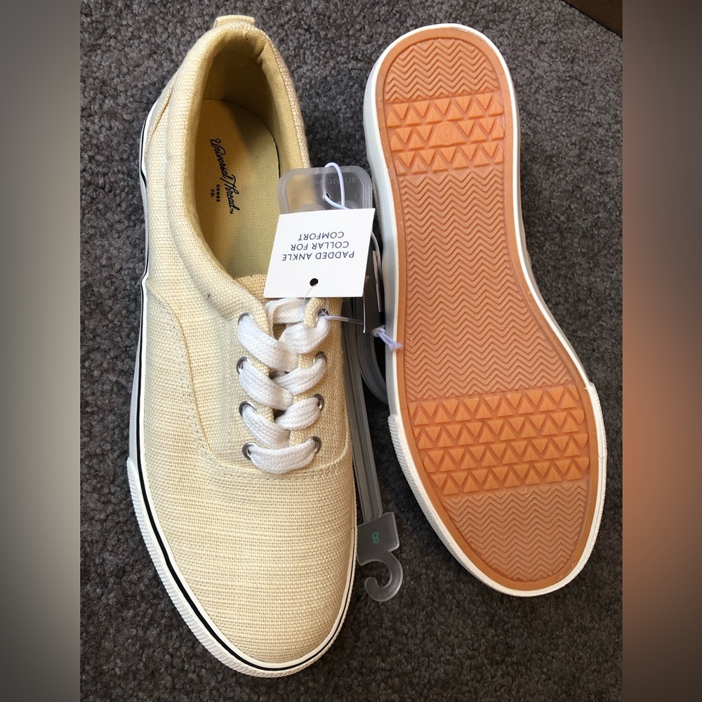 Universal Thread NWT women's shoes